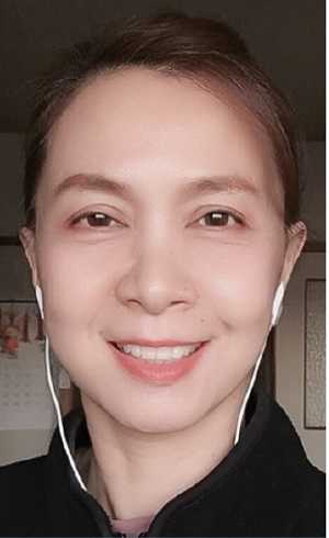 nâng chân mày cao lên